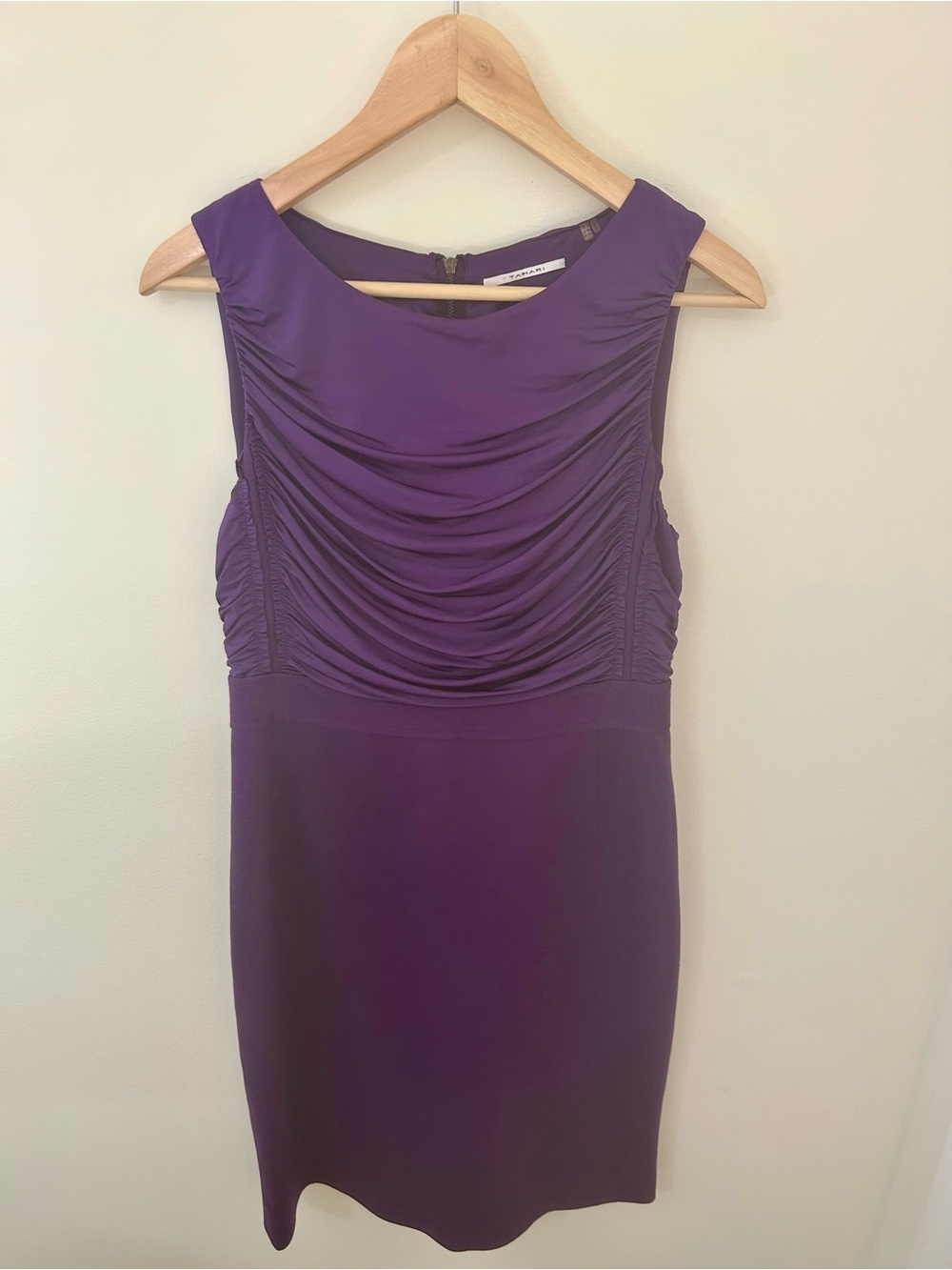 Tahari Plum Purple Ruched Sheath Cocktail Dress Wedding Guest Sz 6